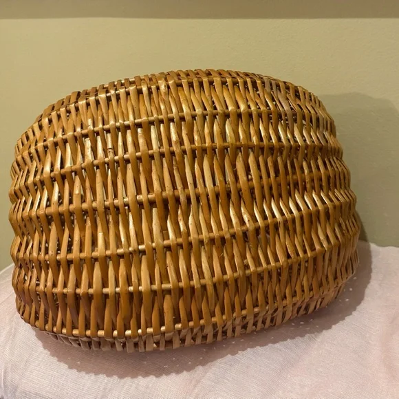 Vintage Gondola Half Moon Harvesting Basket - Picture 6 of 9